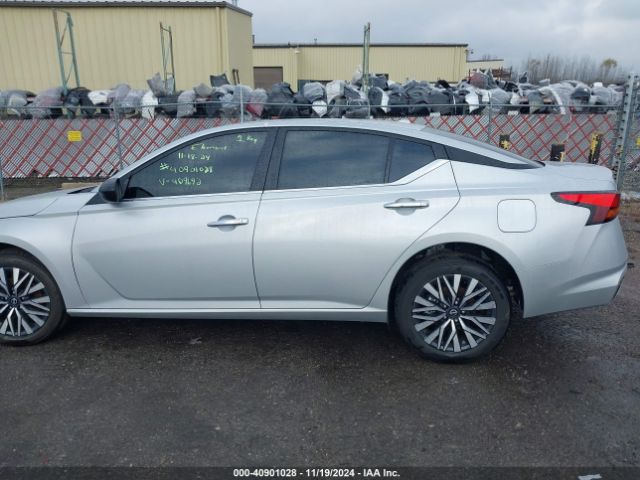 1N4BL4DW0RN409692 Nissan Altima Sv Intelligent Awd