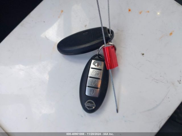 1N4AZ0CP6EC332510 Nissan LEAF S