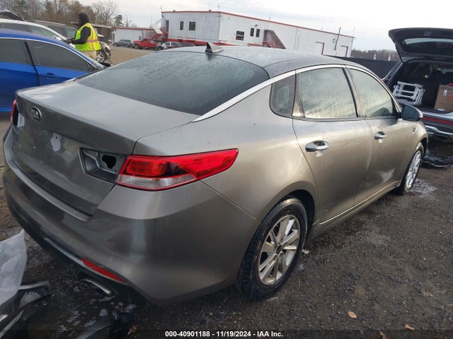 KIA Optima Lx 2017 5XXGT4L39HG164456 Image 4