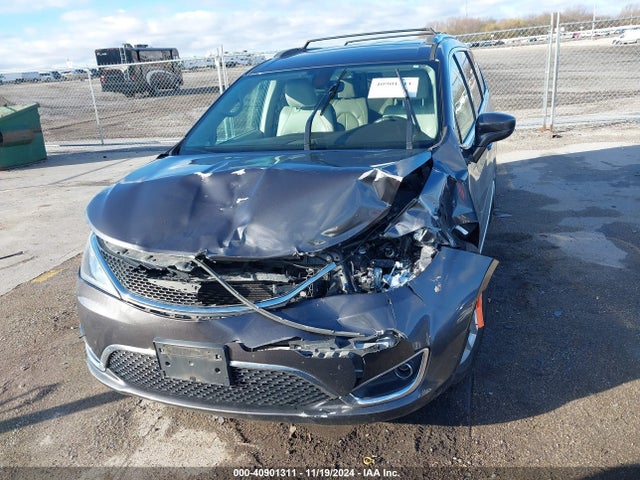 Chrysler Pacifica Touring L 2018 2C4RC1BG2JR194522 Image 12