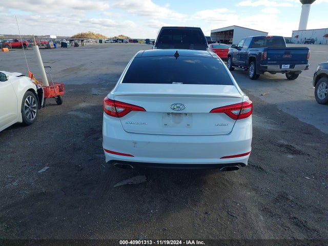 Hyundai Sonata Limited 2015 5NPE34AF6FH067091 Image 17