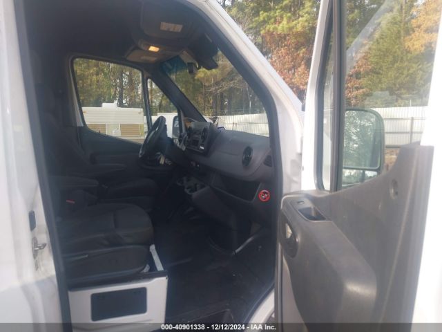 WDRPF1CD4KP177808 Freightliner Sprinter 2500 High Roof V6