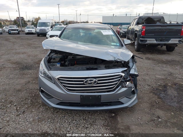 Hyundai SONATA SE 2016 5NPE24AF9GH429712 Image 12