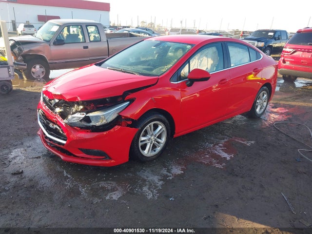 Chevrolet Cruze Lt Auto 2018 1G1BE5SM5J7137654 Image 2