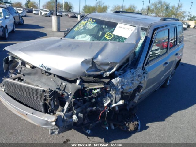 1C4NJRFB4GD616626 Jeep Patriot Latitude