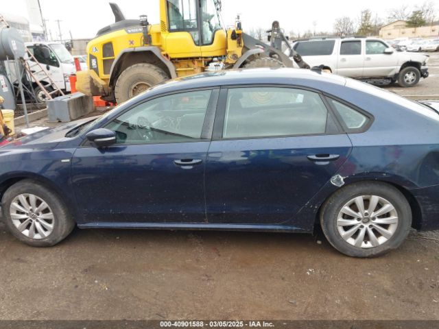1VWAT7A35FC006183 Volkswagen Passat 1.8t Wolfsburg Edition