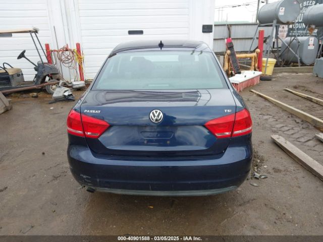 1VWAT7A35FC006183 Volkswagen Passat 1.8t Wolfsburg Edition