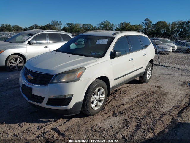 Chevrolet Traverse Ls 2014 1GNKRFKD1EJ138429 Image 2