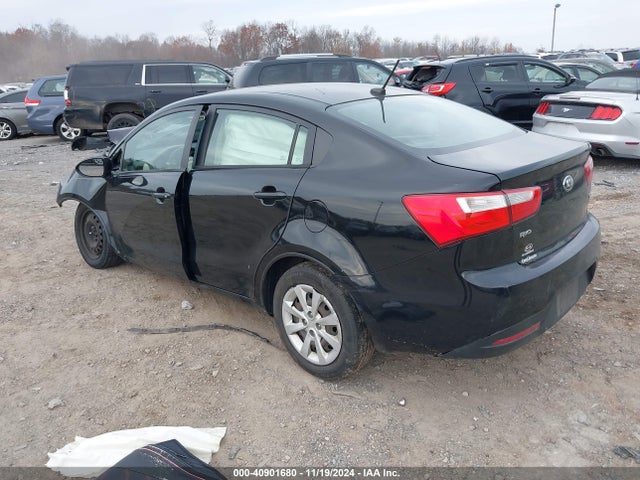KIA RIO LX 2014 KNADM4A38E6332811 Image 3