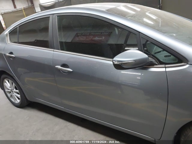 KIA FORTE S 2017 3KPFL4A71HE136113 Image 13