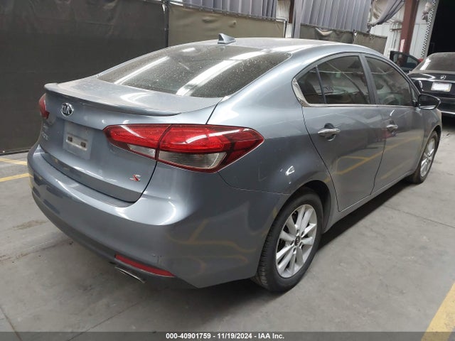KIA FORTE S 2017 3KPFL4A71HE136113 Image 4