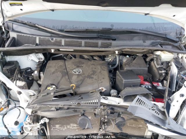 5TDYZ3DC9KS006832 Toyota Sienna Xle 8 Passenger