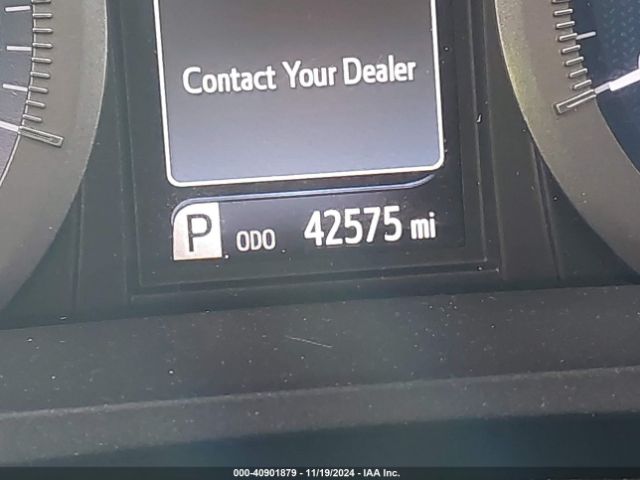 5TDYZ3DC9KS006832 Toyota Sienna Xle 8 Passenger