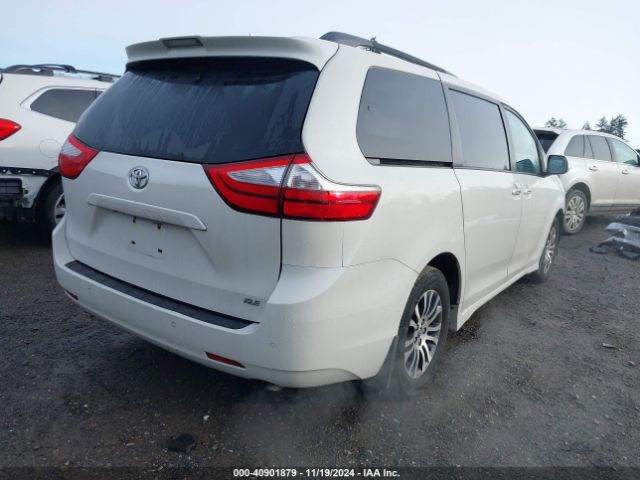 5TDYZ3DC9KS006832 Toyota Sienna Xle 8 Passenger