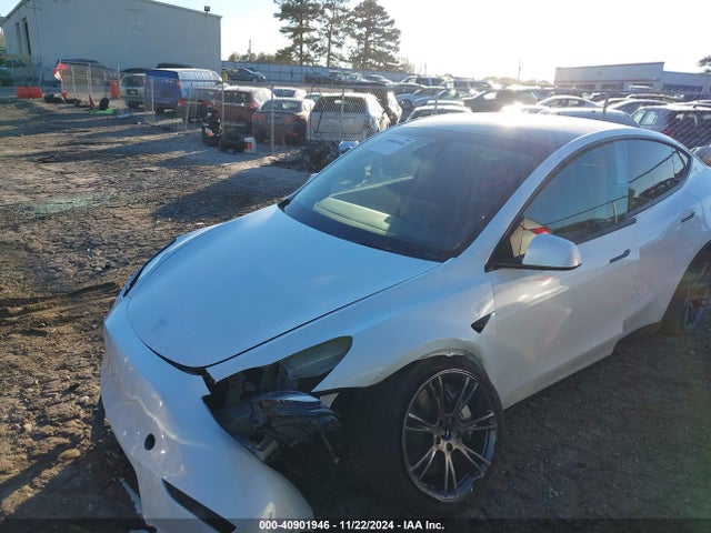 2024 TESLA MODEL Y 7SAYGAEE7RF114717 Photo 5