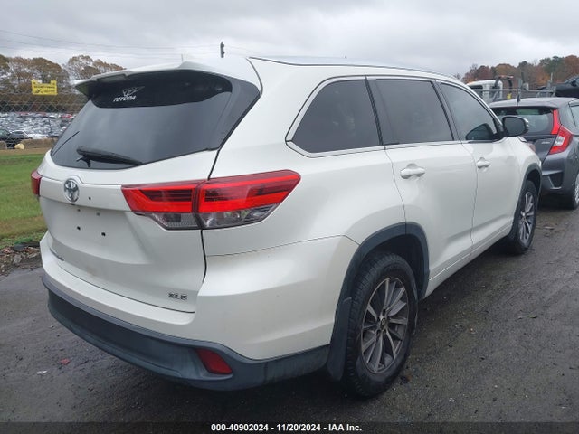 Toyota Highlander Xle 2017 5TDKZRFH5HS517867 Image 4