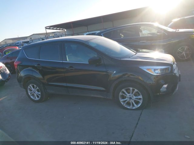 1FMCU0GD6KUC52417 Ford ESCAPE SE