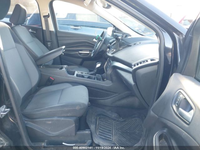 1FMCU0GD6KUC52417 Ford ESCAPE SE