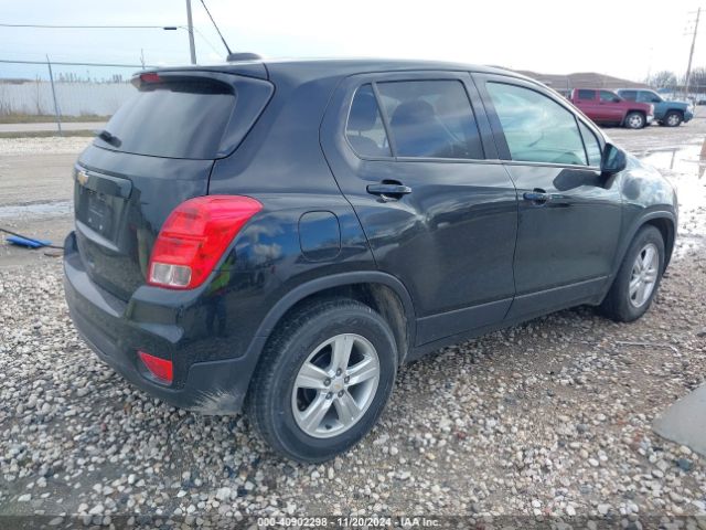 KL7CJKSB9LB320590 Chevrolet Trax Fwd Ls