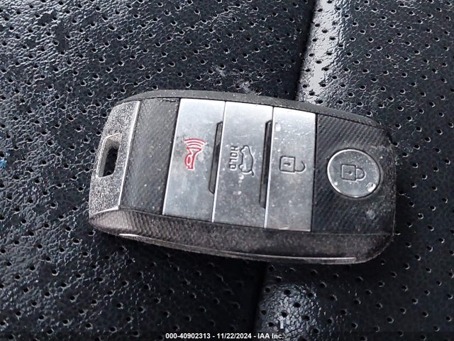 5XYPHDA53JG422221 KIA Sorento 3.3l Ex