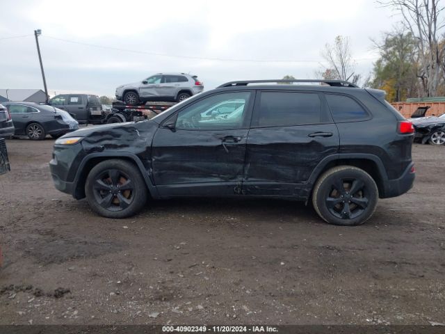 1C4PJMCS8FW774678 Jeep Cherokee Latitude Altitude