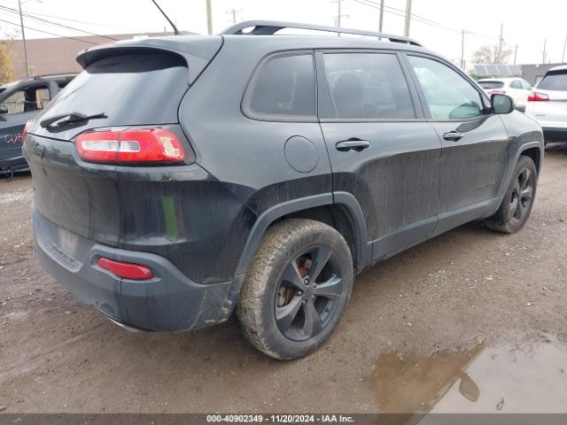 1C4PJMCS8FW774678 Jeep Cherokee Latitude Altitude