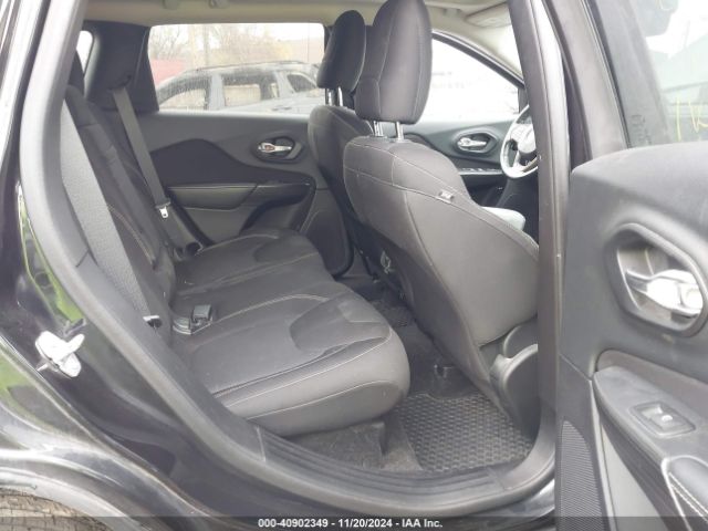 1C4PJMCS8FW774678 Jeep Cherokee Latitude Altitude