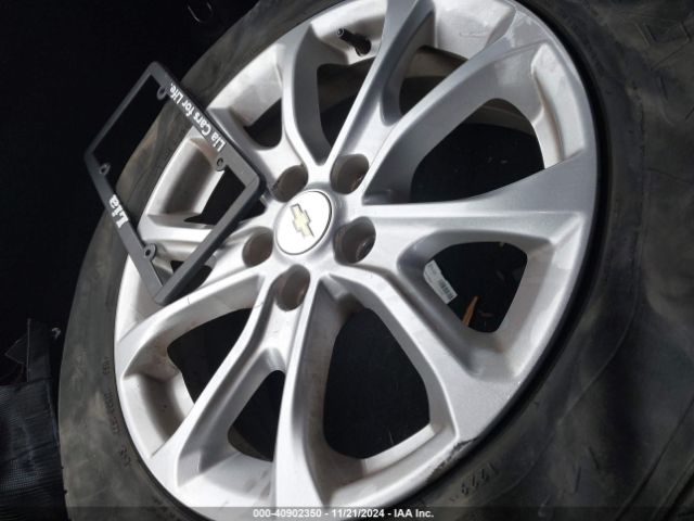 3GNAXREV6JS646833 Chevrolet EQUINOX LS
