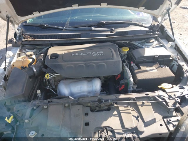 Chrysler 200 Limited 2015 1C3CCCAB9FN649351 Image 10