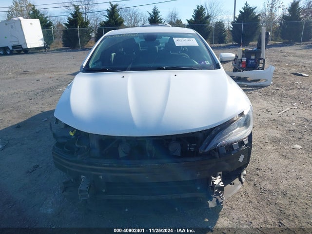 Chrysler 200 Limited 2015 1C3CCCAB9FN649351 Image 12