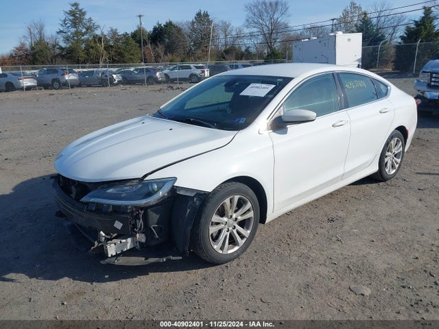 Chrysler 200 Limited 2015 1C3CCCAB9FN649351 Image 2