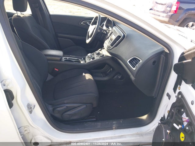 Chrysler 200 Limited 2015 1C3CCCAB9FN649351 Image 5