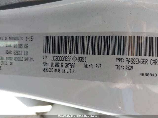 Chrysler 200 Limited 2015 1C3CCCAB9FN649351 Image 9