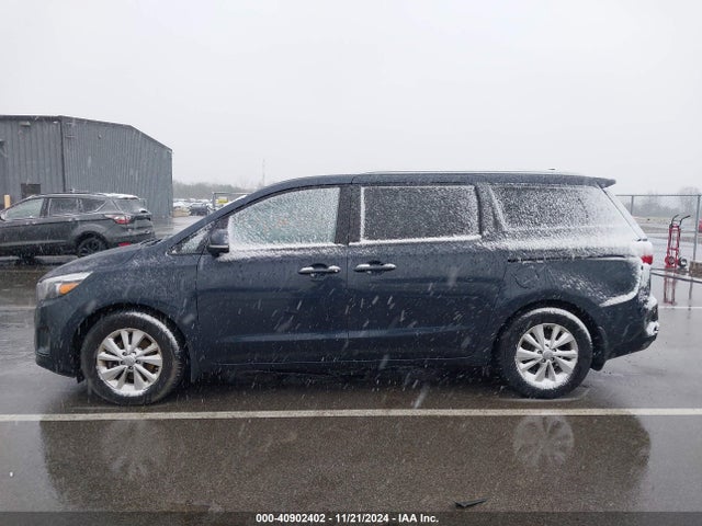KIA SEDONA LX 2016 KNDMB5C18G6191431 Image 14