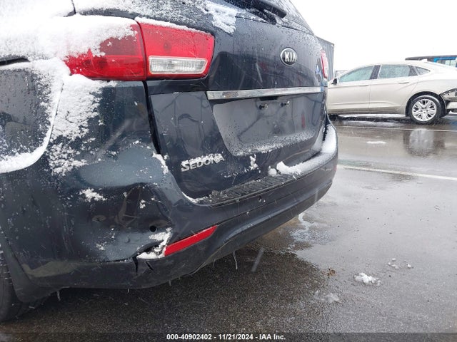 KIA SEDONA LX 2016 KNDMB5C18G6191431 Image 17