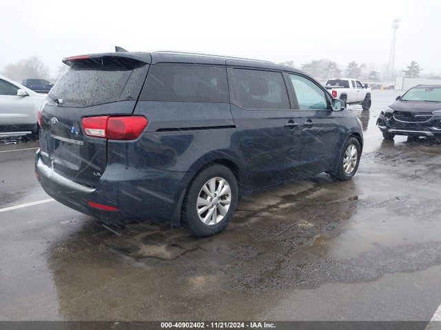 KIA SEDONA LX 2016 KNDMB5C18G6191431 Image 4