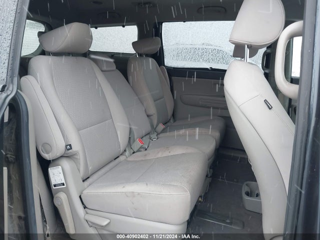 KIA SEDONA LX 2016 KNDMB5C18G6191431 Image 8