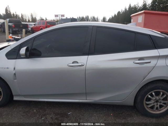 JTDKARFU7H3542517 Toyota Prius Three