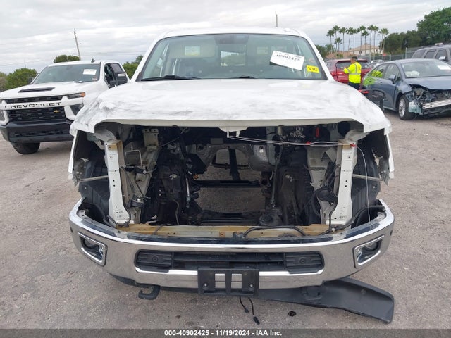 40902425 :رقم المزاد ، 1N6AA1F21HN552134 vin ، 2017 Nissan Titan Xd Sv Gas مزاد بيع