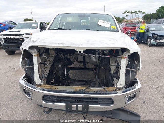 40902425 :رقم المزاد ، 1N6AA1F21HN552134 vin ، 2017 Nissan Titan Xd Sv Gas مزاد بيع