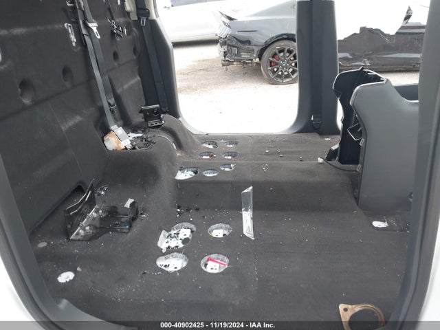 40902425 :رقم المزاد ، 1N6AA1F21HN552134 vin ، 2017 Nissan Titan Xd Sv Gas مزاد بيع