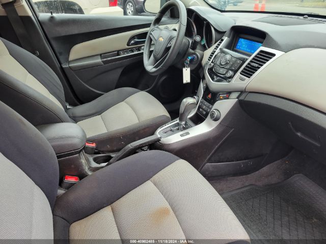 1G1PA5SH7F7300851 Chevrolet Cruze