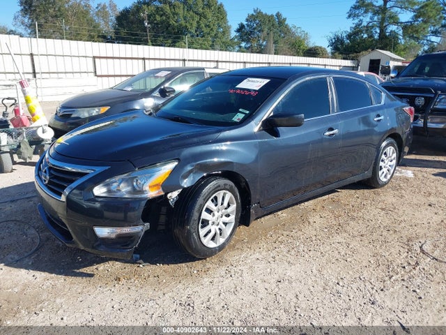 Nissan Altima 2.5 S 2014 1N4AL3AP9EN216146 Image 2