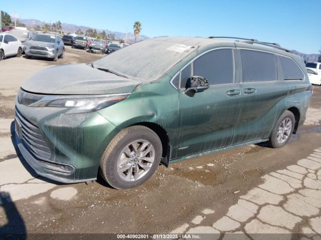 5TDKRKEC6MS014551 Toyota SIENNA LE