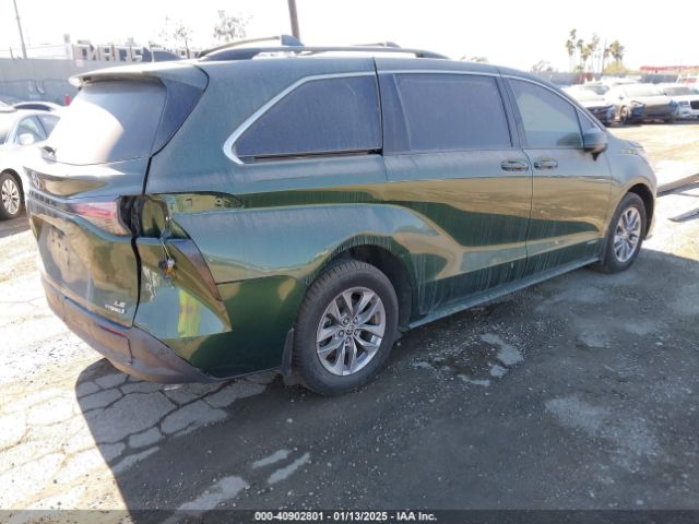 5TDKRKEC6MS014551 Toyota SIENNA LE