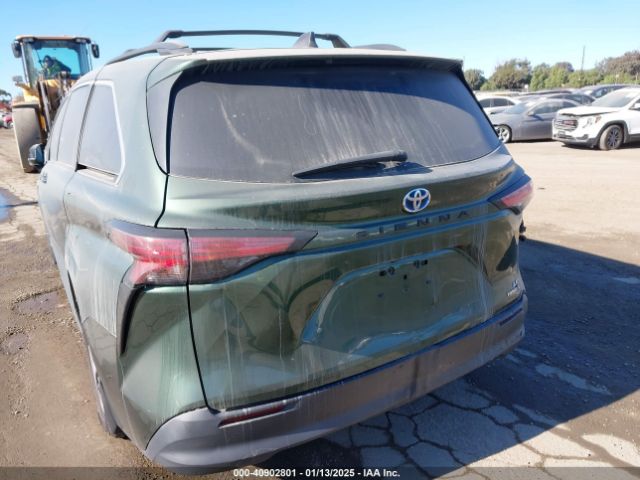 5TDKRKEC6MS014551 Toyota SIENNA LE