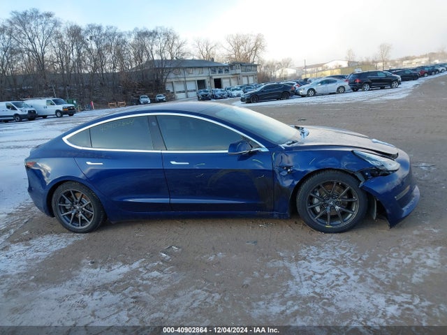 Tesla Model 3 Long Range/performance 2018 5YJ3E1EB3JF064986 Image 13