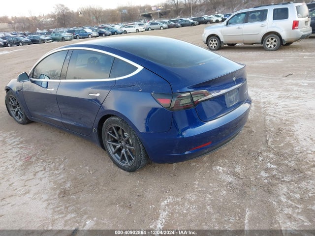 2018 TESLA MODEL 3 5YJ3E1EB3JF064986 Photo 2