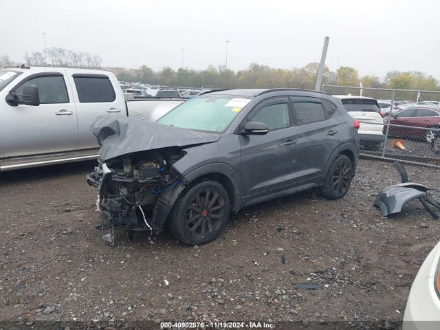 Hyundai Tucson Night 2017 KM8J33A2XHU487611 Image 2