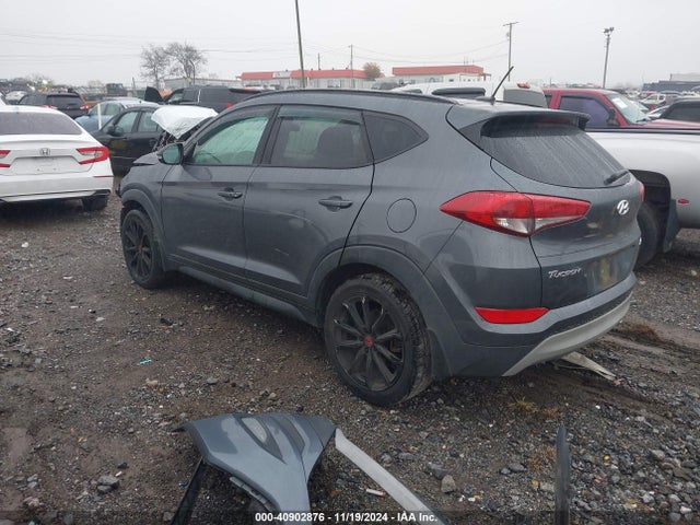 Hyundai Tucson Night 2017 KM8J33A2XHU487611 Image 3